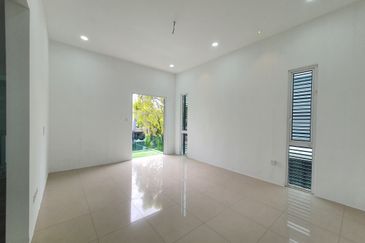 Austin Residence @Taman Mount Austin