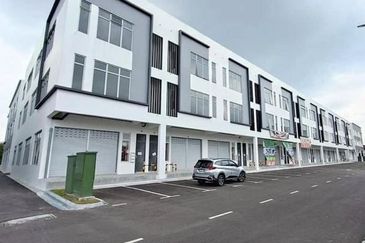 Crest @ Austin Emerald 2