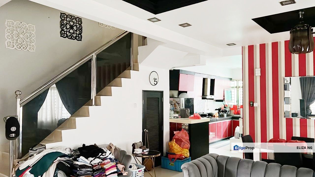 Bandar Dato onn Jalan Perjiranan 10 Intermediate with land for Sale, Johor, Johor Bahru