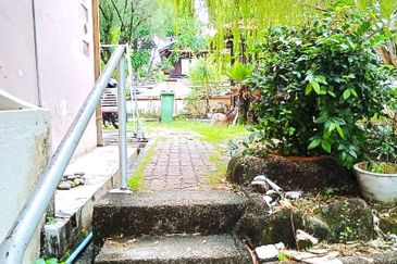 Tingkat Sungai Gelugor 5