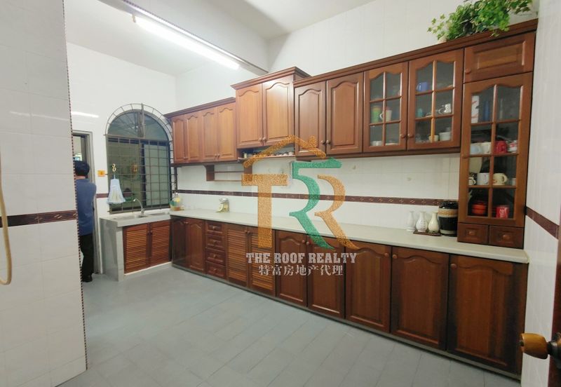 Double Storey Terrace Hot Area- Jalan Junid Muar 