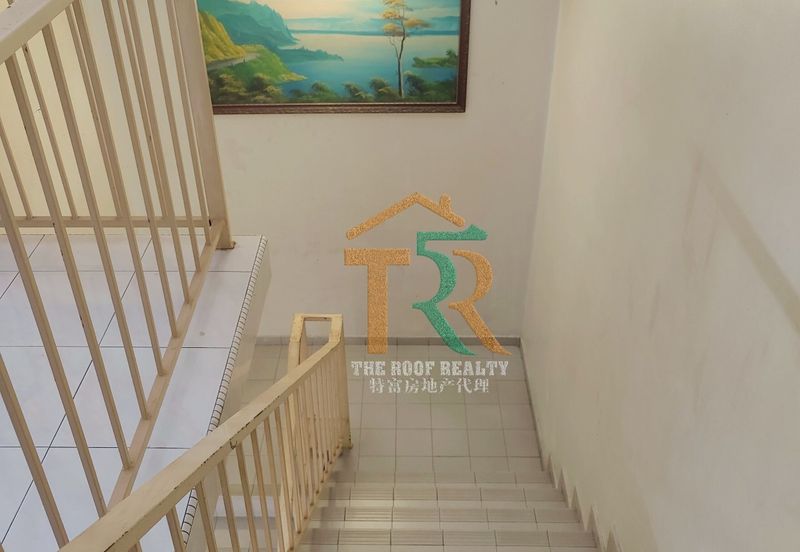 Double Storey Terrace Hot Area- Jalan Junid Muar 