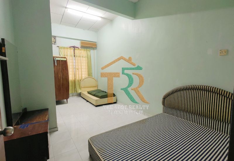 Double Storey Terrace Hot Area- Jalan Junid Muar 