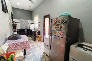 Fully Extend Single Storey Terrace Taman Sri Bakri 3 For Sale