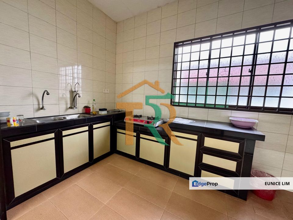Single Storey Terrace Partially Furnished For Rent, Johor, Muar