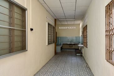 Prime Location Single Storey Semi-D Muar Town Area For Sale