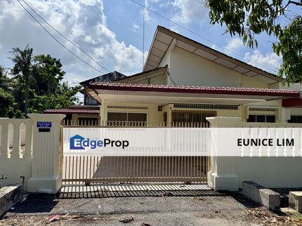 Prime Location Single Storey Semi-D Muar Town Area For Sale, Johor, Muar