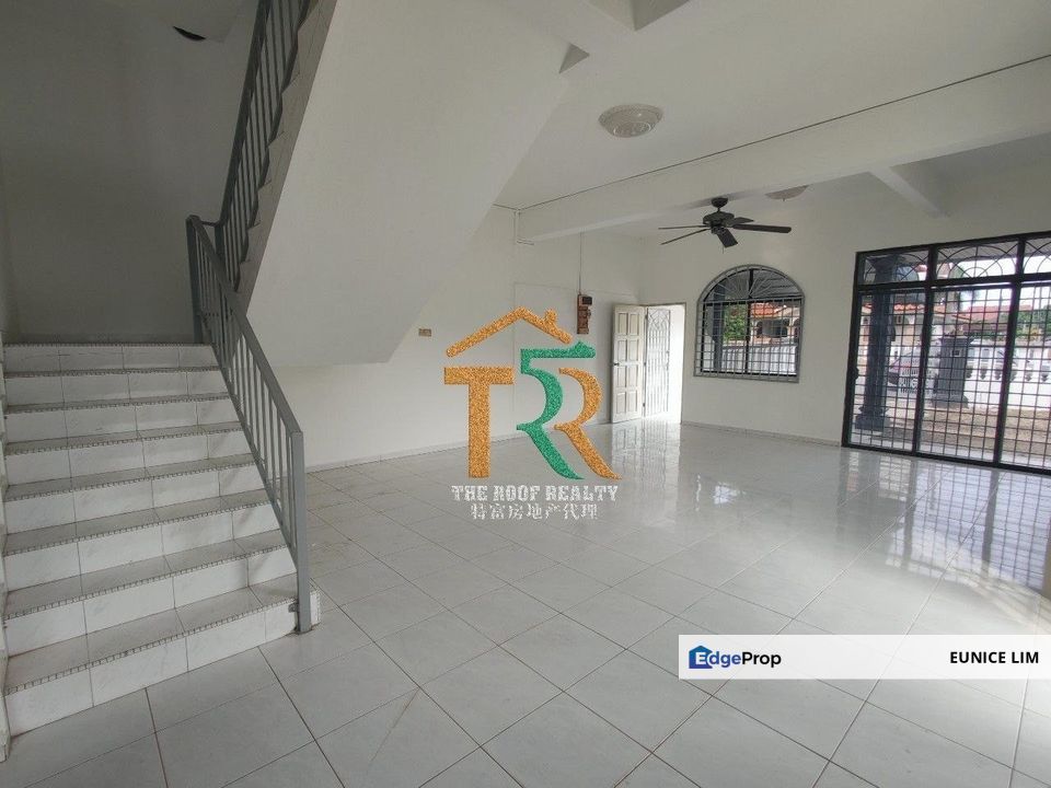 Prime Location Coner Lot Double Storey Terrace Muar For Sale, Johor, Muar