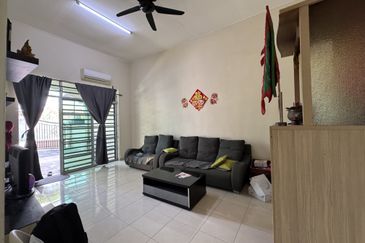 Single Storey Terrace Parit Bakar For Sale