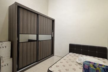 Single Storey Terrace Parit Bakar For Sale