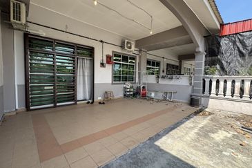 Single Storey Terrace Parit Bakar For Sale
