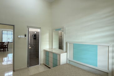 Single Storey Terrace Parit Bakar For Sale