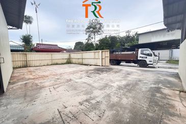 Factory/ Warehouse Sungai Abong Muar For Rent