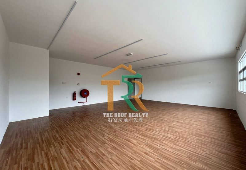 Detached Factory Corner Lot Muar For Rent