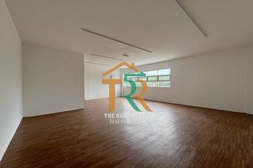 Detached Factory Corner Lot Muar For Rent