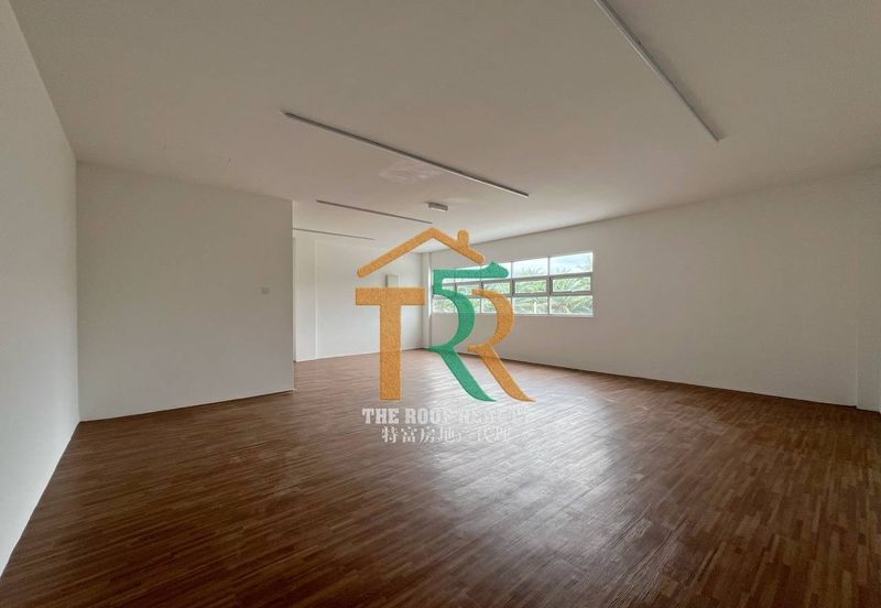 Detached Factory Corner Lot Muar For Rent