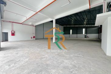 Detached Factory Corner Lot Muar For Rent