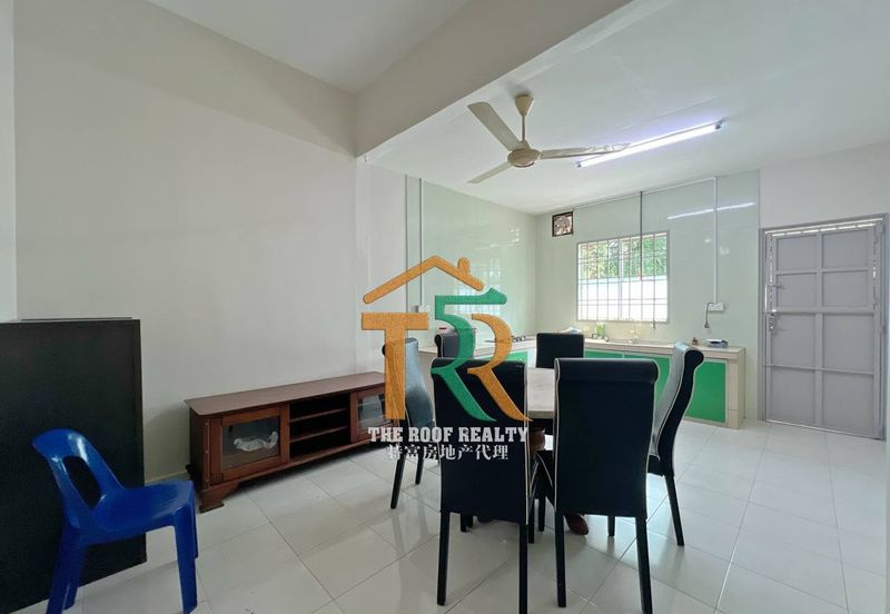 Partially Furnished Single Storey Terrace Parit Bakar For Rent