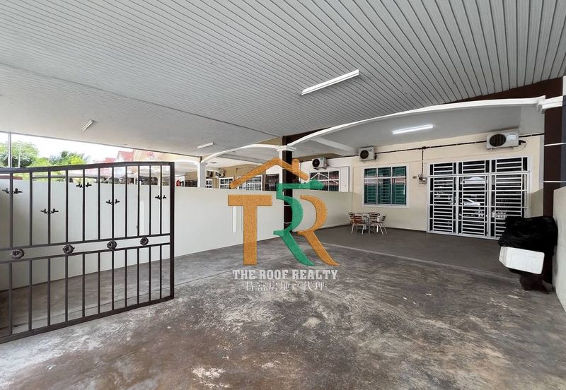 Partially Furnished Single Storey Terrace Parit Bakar For Rent