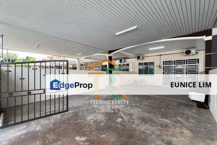 Partially Furnished Single Storey Terrace Parit Bakar For Rent, Johor, Muar