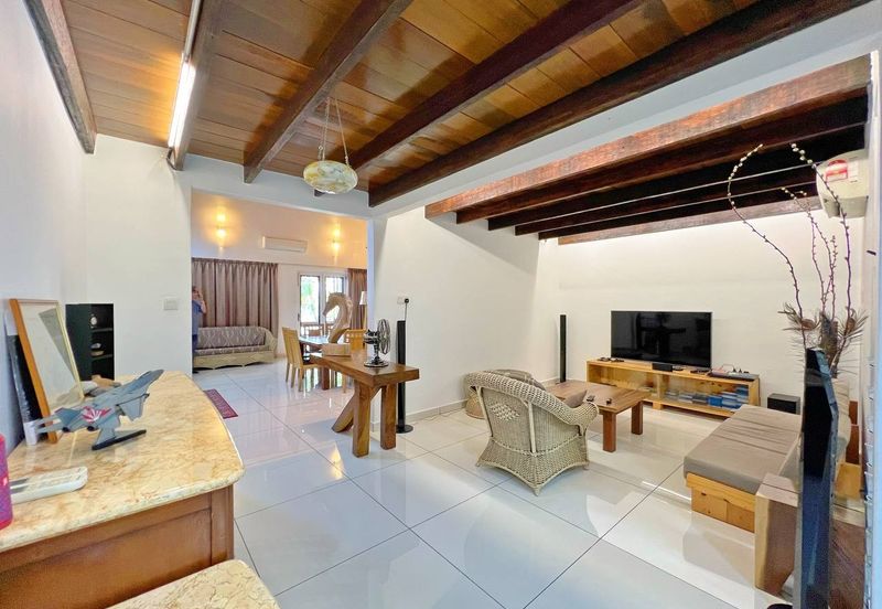 Unique Resort Concept Semi-D with Loft Taman Arosa Muar For Sale