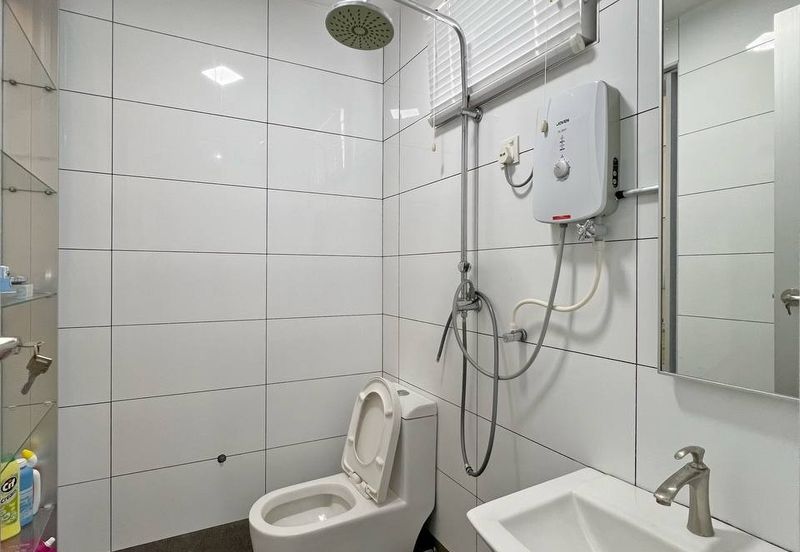 Unique Resort Concept Semi-D with Loft Taman Arosa Muar For Sale