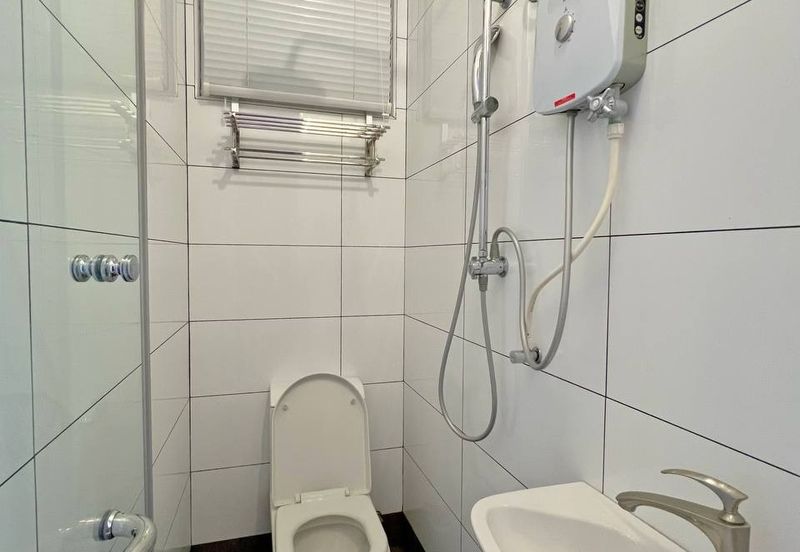 Unique Resort Concept Semi-D with Loft Taman Arosa Muar For Sale