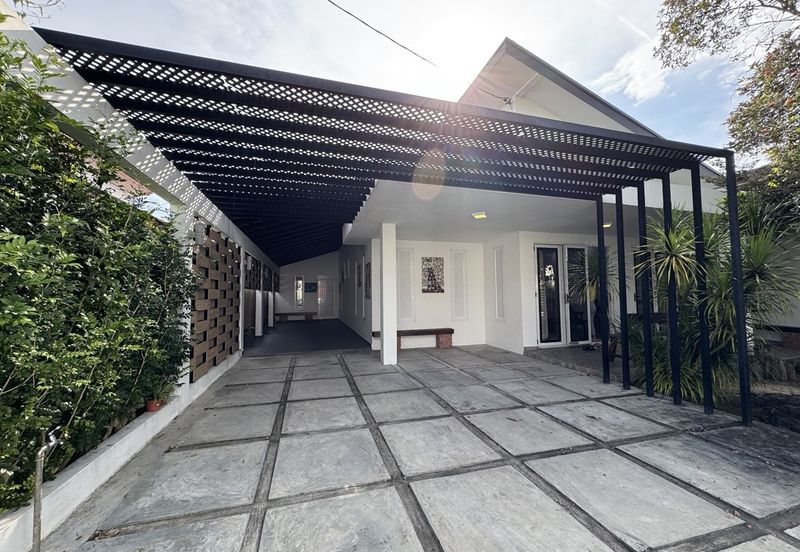 Unique Resort Concept Semi-D with Loft Taman Arosa Muar For Sale