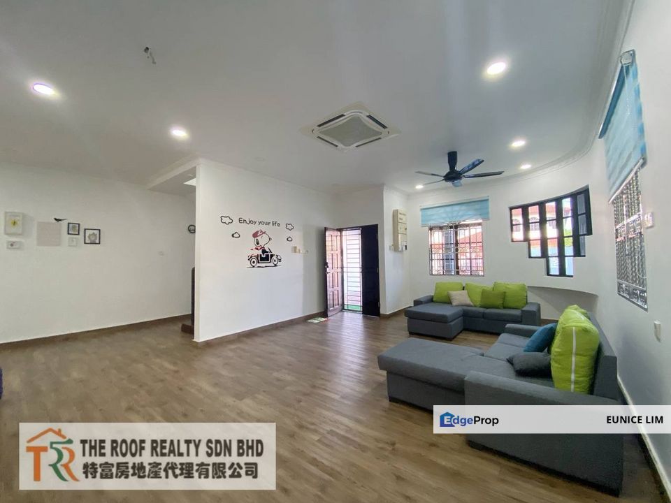 3 Storey Semi-D For Sale, Jalan Junid, Muar, Johor, Muar