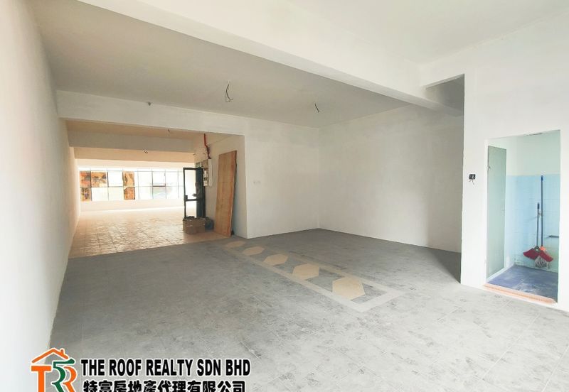 3 Storey Shoplot (1st Floor) For Rent, Facing Jalan Ali, Muar