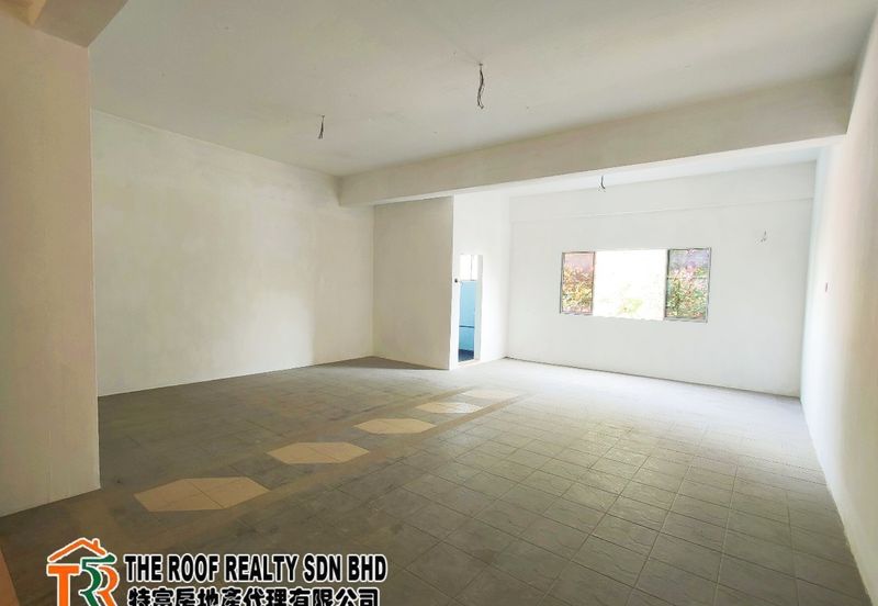 3 Storey Shoplot (1st Floor) For Rent, Facing Jalan Ali, Muar