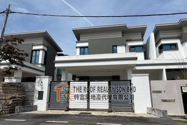 Prime Location Double Storey Semi-D For Sale, Sungai Abong, Muar 