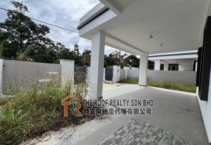 Prime Location Double Storey Semi-D For Sale, Sungai Abong, Muar 
