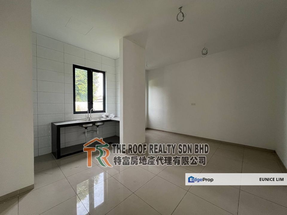 Prime Location Double Storey Semi-D For Sale, Sungai Abong, Muar , Johor, Muar