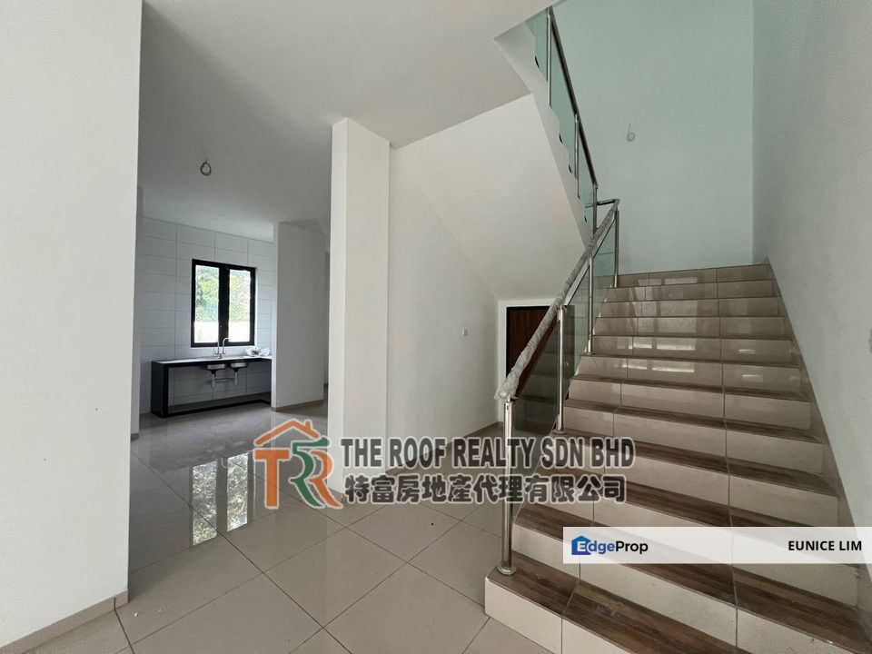 Prime Location Double Storey Semi-D For Sale, Sungai Abong, Muar , Johor, Muar