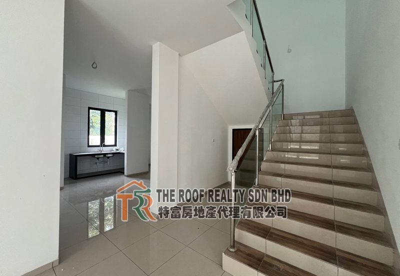 Prime Location Double Storey Semi-D For Sale, Sungai Abong, Muar 