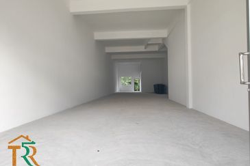 3 Storey Shop Office(Ground Floor) Opposite Bank of China Muar For Rent, Jalan Bakri