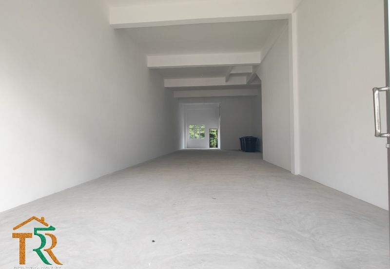 3 Storey Shop Office(Ground Floor) Opposite Bank of China Muar For Rent, Jalan Bakri