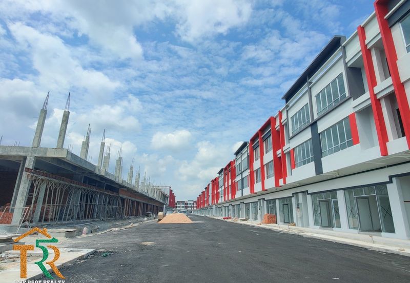 3 Storey Shop Office(Ground Floor) Opposite Bank of China Muar For Rent, Jalan Bakri