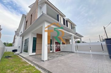 Brand New Double Storey Semi-D, Taman Desa Baiduri Parit Amat, Muar