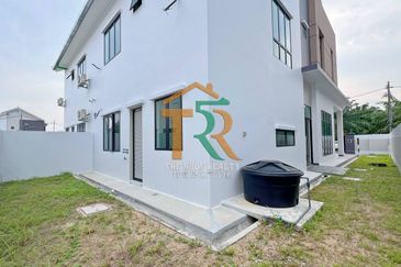 Brand New Double Storey Semi-D, Taman Desa Baiduri Parit Amat, Muar