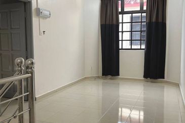 Prime Location Double Storey Semi-D Sungai Abong For Sale