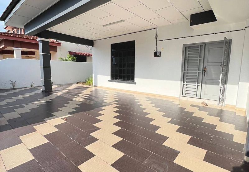 Prime Location Double Storey Semi-D Sungai Abong For Sale