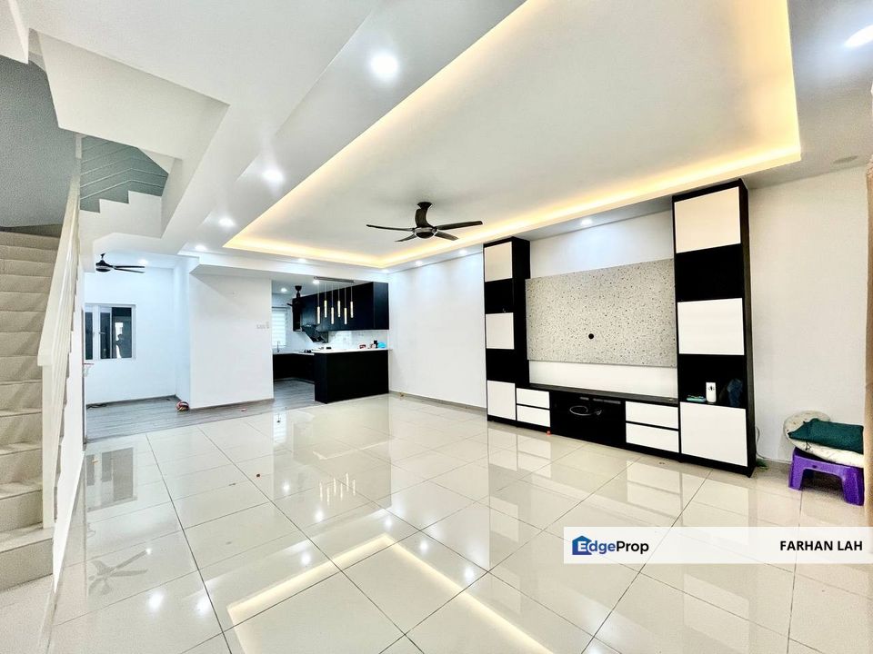 Taman Bukit Rahman Putra 3 Storey Terrace FLEXIBLE DEPOSIT 🔥 RENOVATED, Selangor, Sungai Buloh
