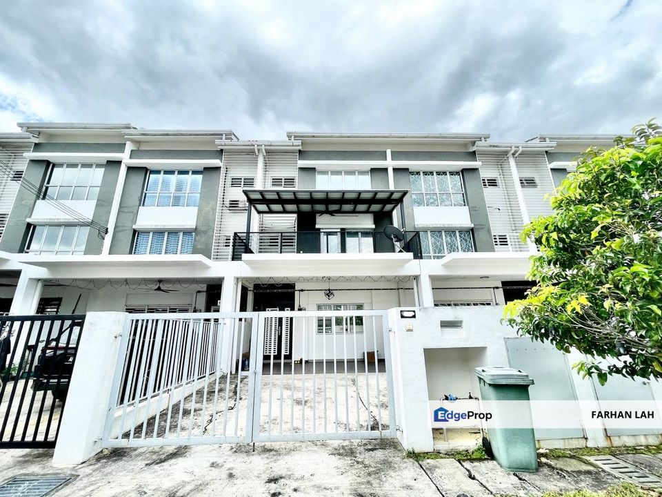 Taman Bukit Rahman Putra 3 Storey Terrace FLEXIBLE DEPOSIT 🔥 RENOVATED, Selangor, Sungai Buloh