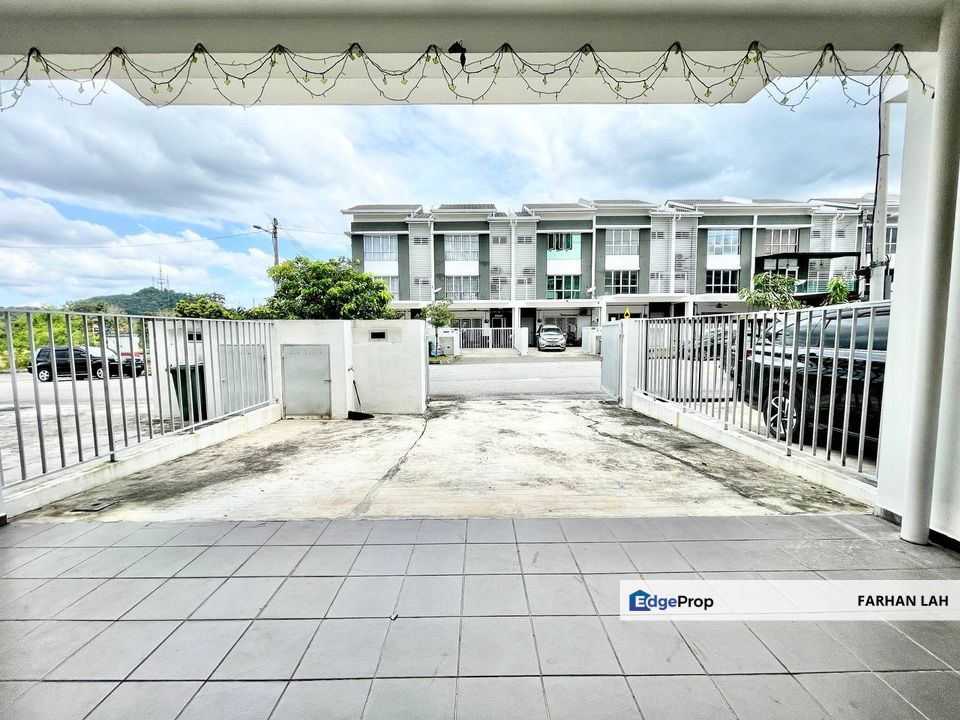 Taman Bukit Rahman Putra 3 Storey Terrace FLEXIBLE DEPOSIT 🔥 RENOVATED, Selangor, Sungai Buloh
