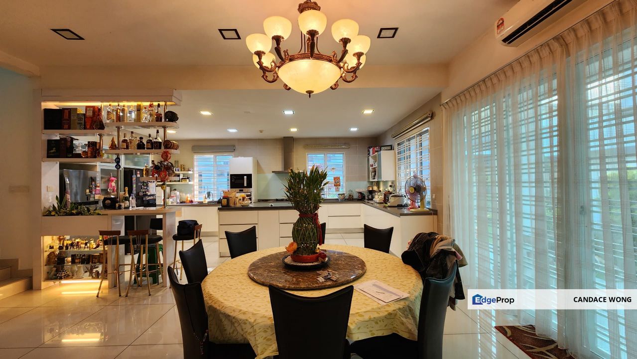 Move-In Ready Designer Home with Garden & Balcony Retreat!, Selangor, Kajang