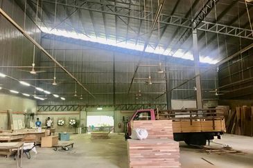 Detached Factory @ Semenyih - 200A In Use & 400A Approved for Expansion