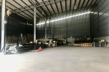 Detached Factory @ Semenyih - 200A In Use & 400A Approved for Expansion