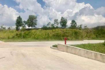 Detached Factory @ Semenyih - 200A In Use & 400A Approved for Expansion